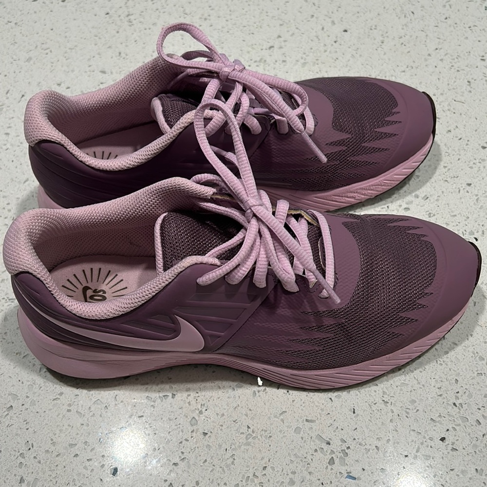 Nike shoes size 5Y
